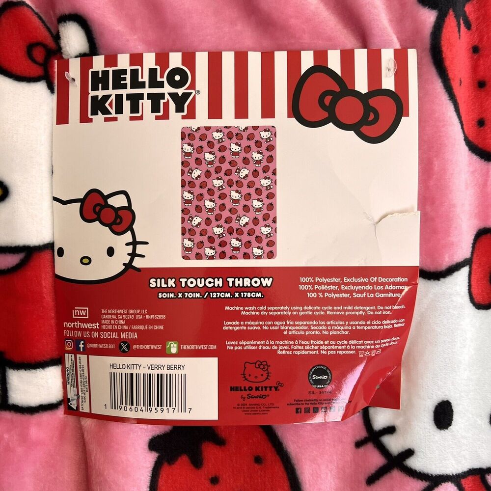 Hello Kitty Verry‎ Berry Fleece Blanket 50”x70” Silk Touch Throw Sanrio Soft NWT